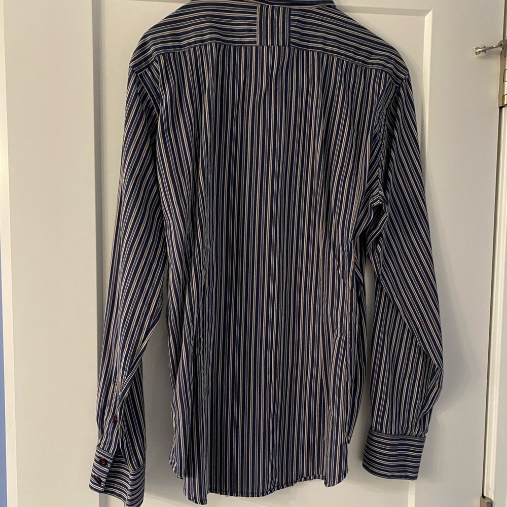 Guess | Pinstriped Black and White Button Down Shirt | Men’s Size Medium - Picture 4 of 10